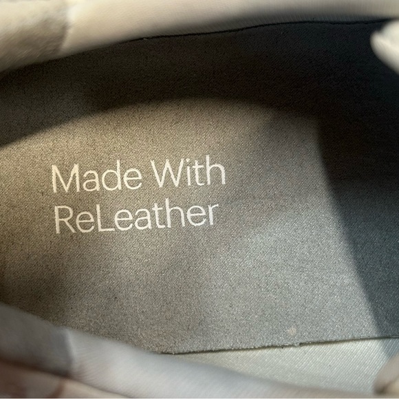 NWOB Everlane The ReLeather® Court Sneaker Off White with Gray, Size 9. - Picture 14 of 15